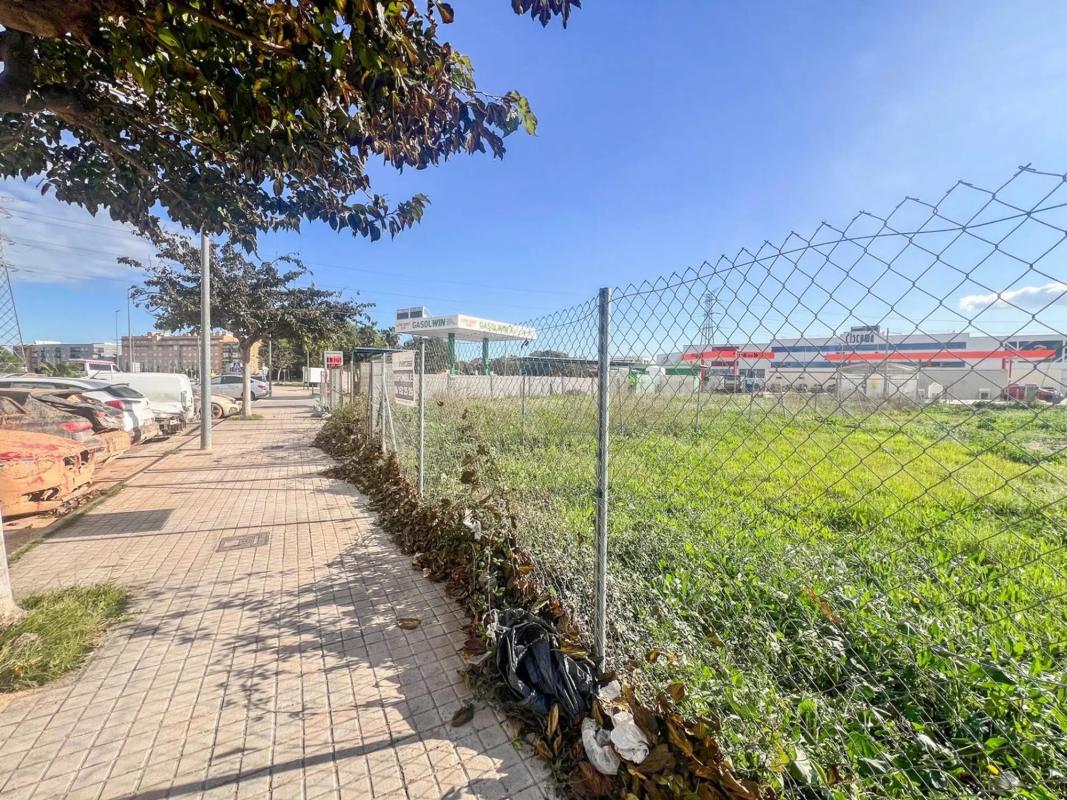 Terreno en venta en Aldaia, Valencia photo 3