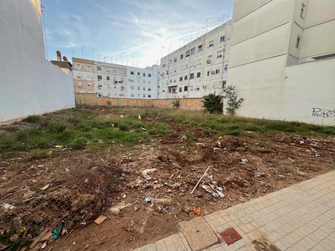 Terreno en venta en Aldaia, Valencia photo 1