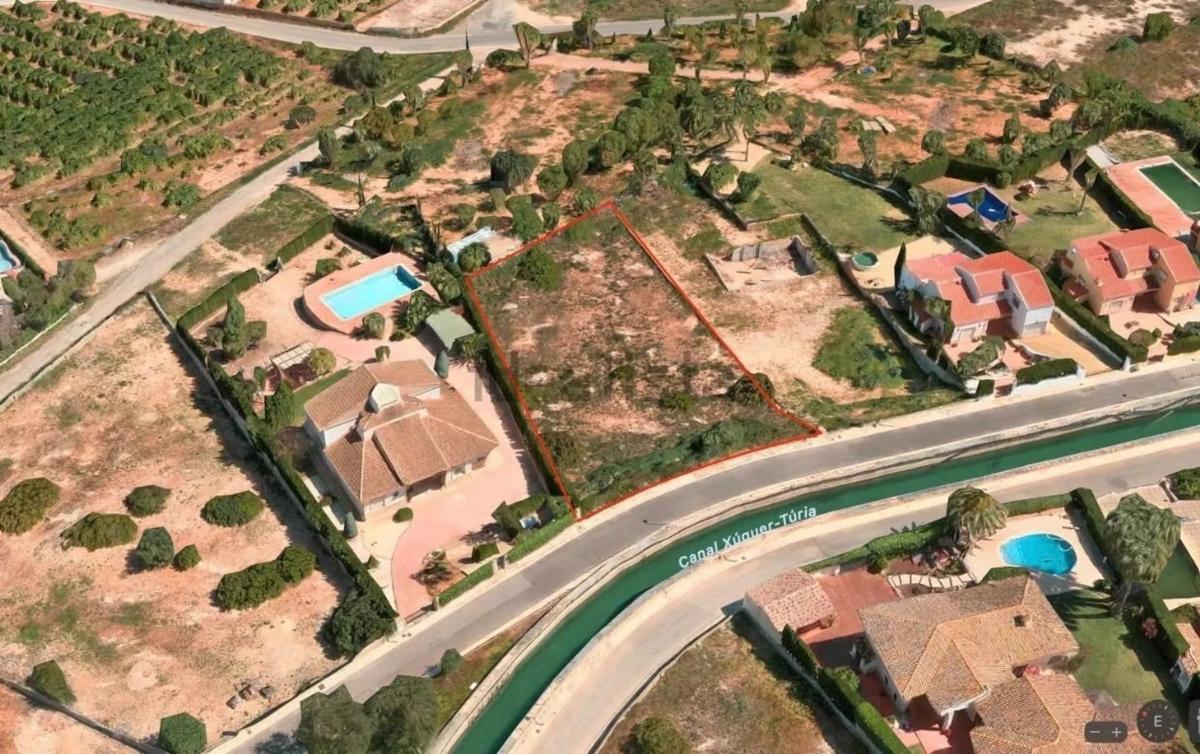 Terreno en venta en Picassent, Valencia photo 2