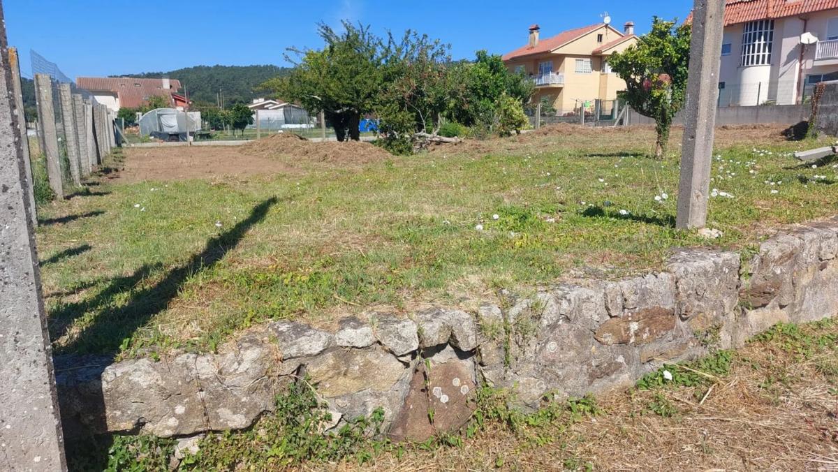 Działka na sprzedaż w O Rosal, Pontevedra photo 2
