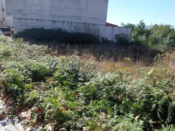 Terreno en calle Santa María de Oia photo 1