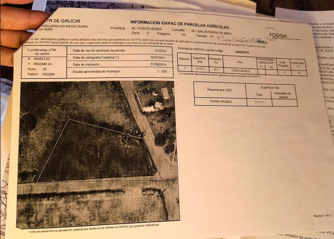 Terreno en venta en Salvaterra de Miño, Pontevedra photo 1