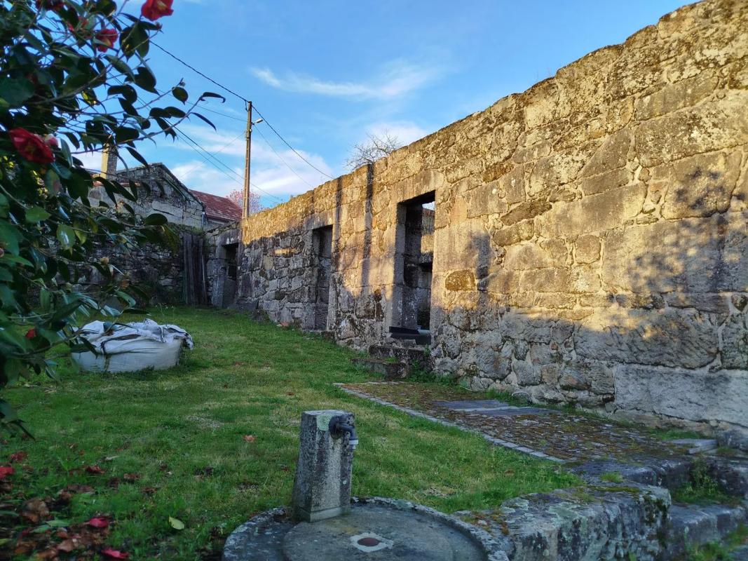 Terreno en venta en Mondariz-Balneario, Pontevedra photo 1