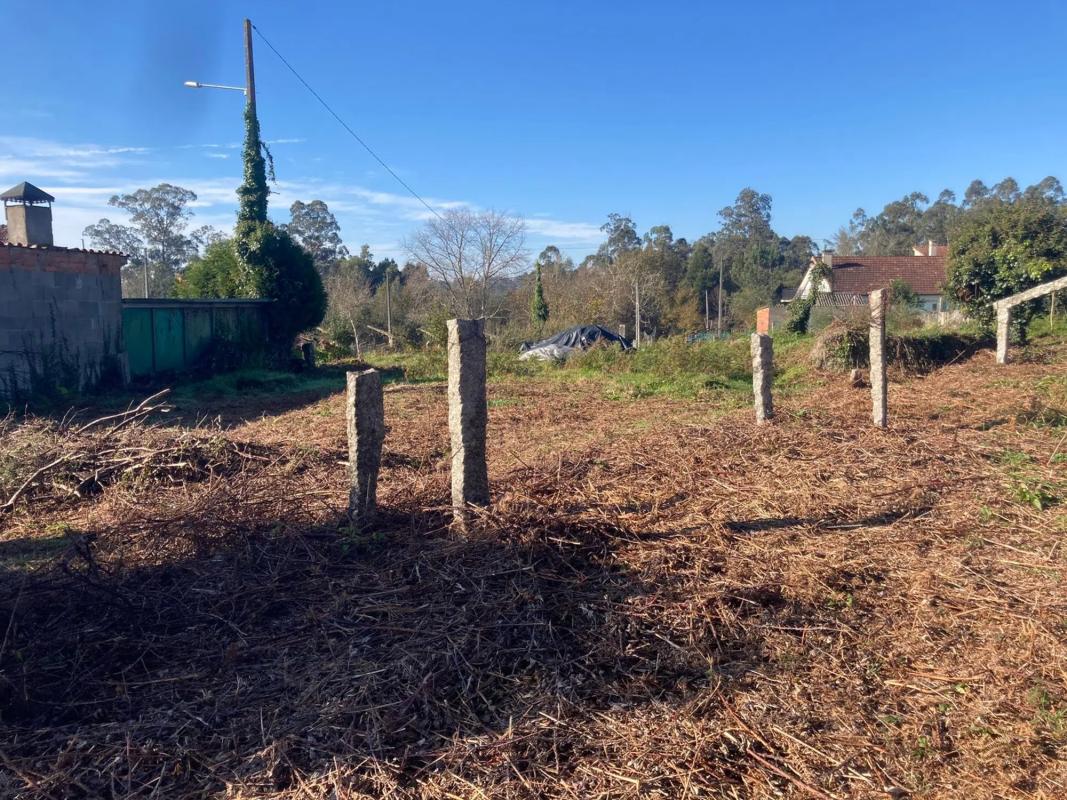 Land for sale in Salvaterra de Miño, Pontevedra photo 1