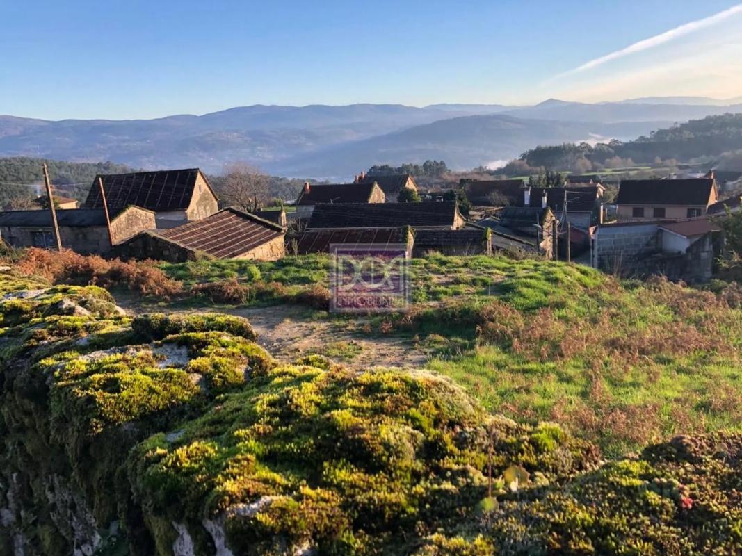 Land for sale in Mondariz, Pontevedra photo 4