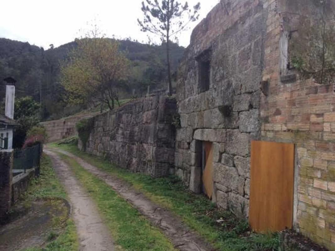 Terreno en venta en Salvaterra de Miño, Pontevedra photo 2