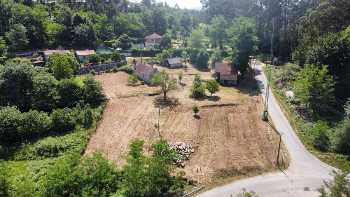 Terreno en venta en Salvaterra de Miño, Pontevedra photo 1