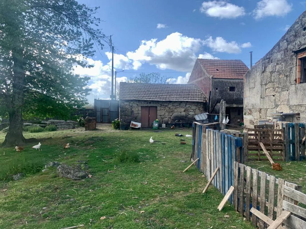 Terreno en venta en Salvaterra de Miño, Pontevedra photo 3
