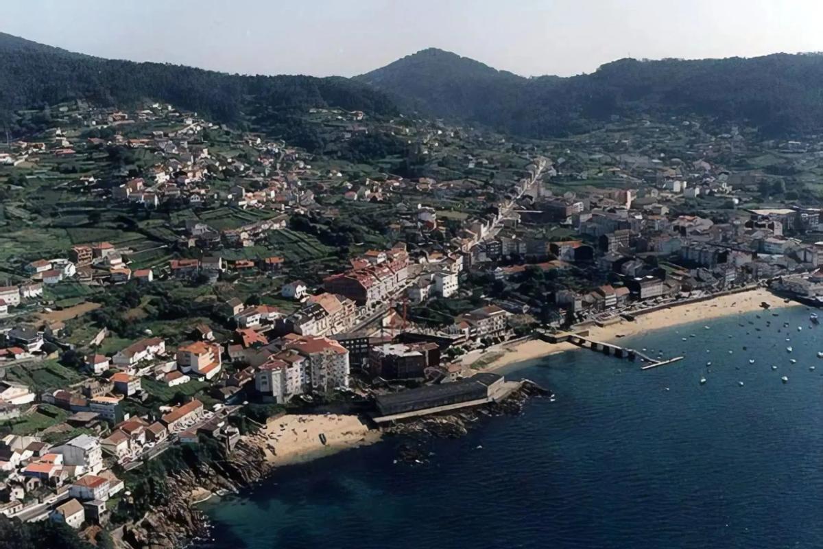 Land for sale in Bueu, Pontevedra photo 4