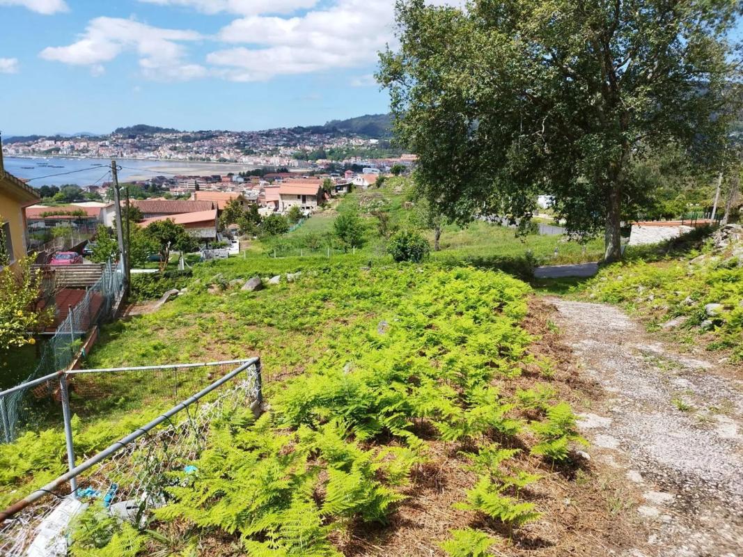 Land for sale in Moaña, Pontevedra photo 2