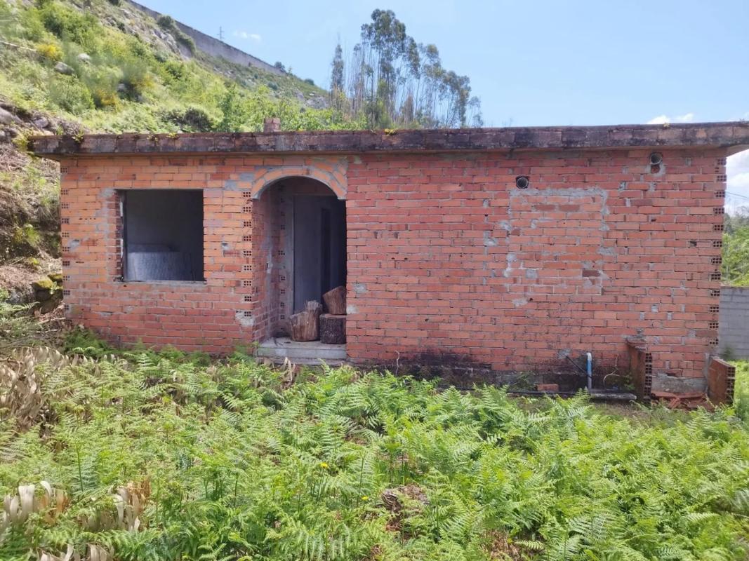 Land for sale in Moaña, Pontevedra photo 4