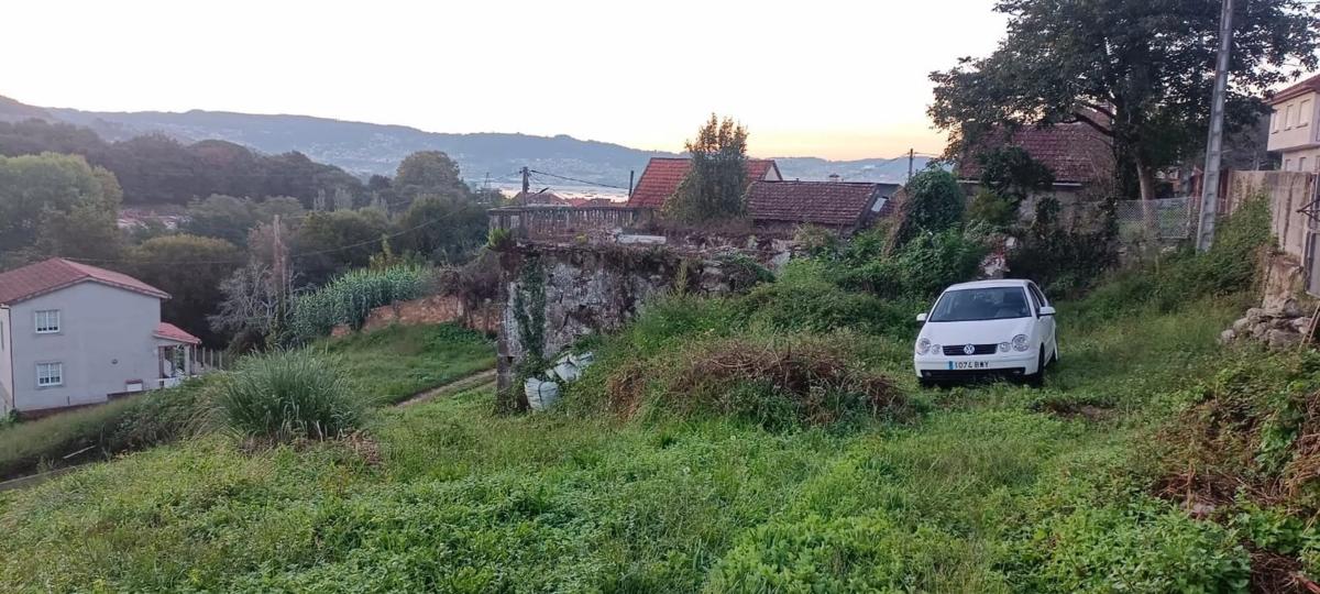 Land for sale in Moaña, Pontevedra photo 3