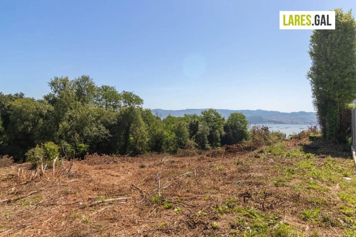 Land for sale in Moaña, Pontevedra photo 3