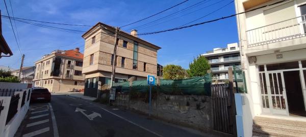 Terreno en avenida dos Loureiros, 26 y 28 photo 1