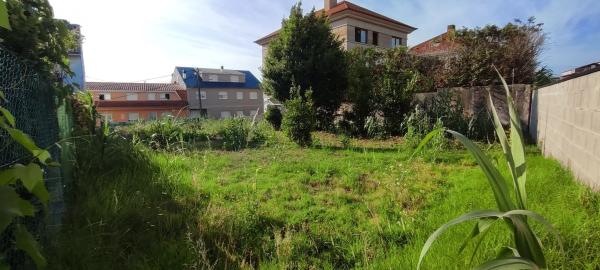 Terreno en avenida dos Loureiros, 26 y 28 photo 2