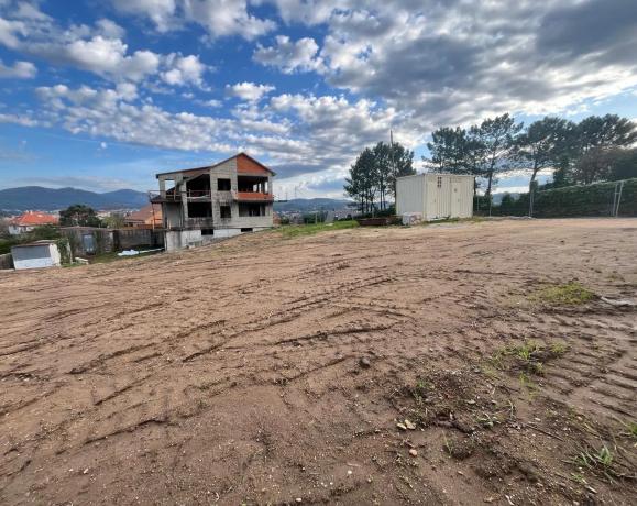 Terreno en calle Feal photo 1