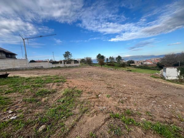 Terreno en calle Feal photo 4