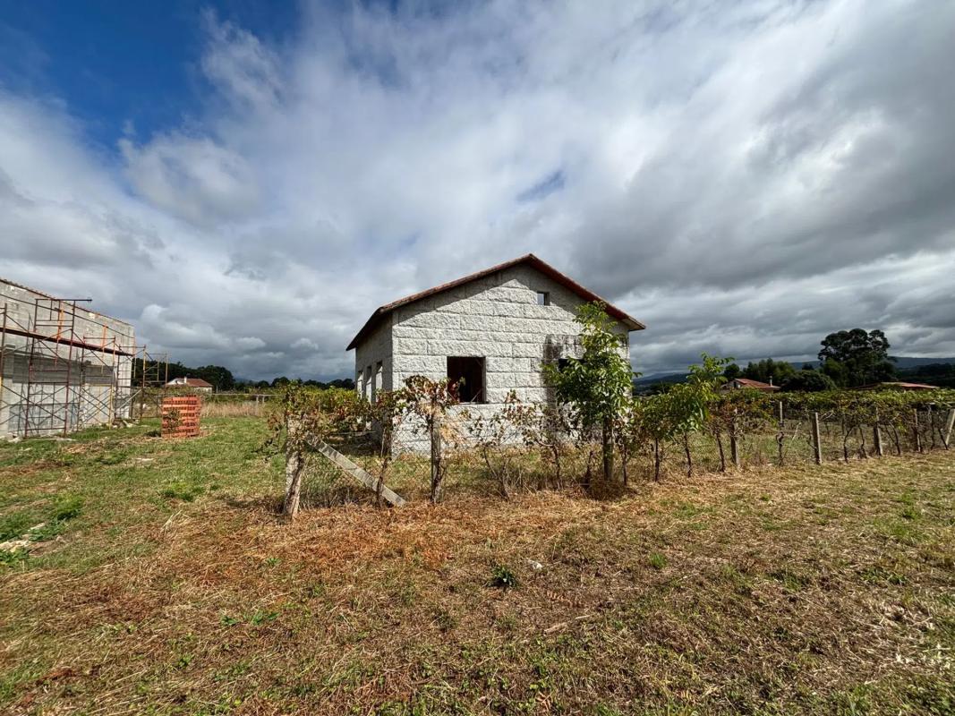 Land for sale in Meis, Pontevedra photo 1