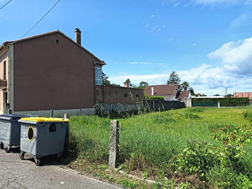 Terreno en venta en Vilagarcía de Arousa, Pontevedra photo 1