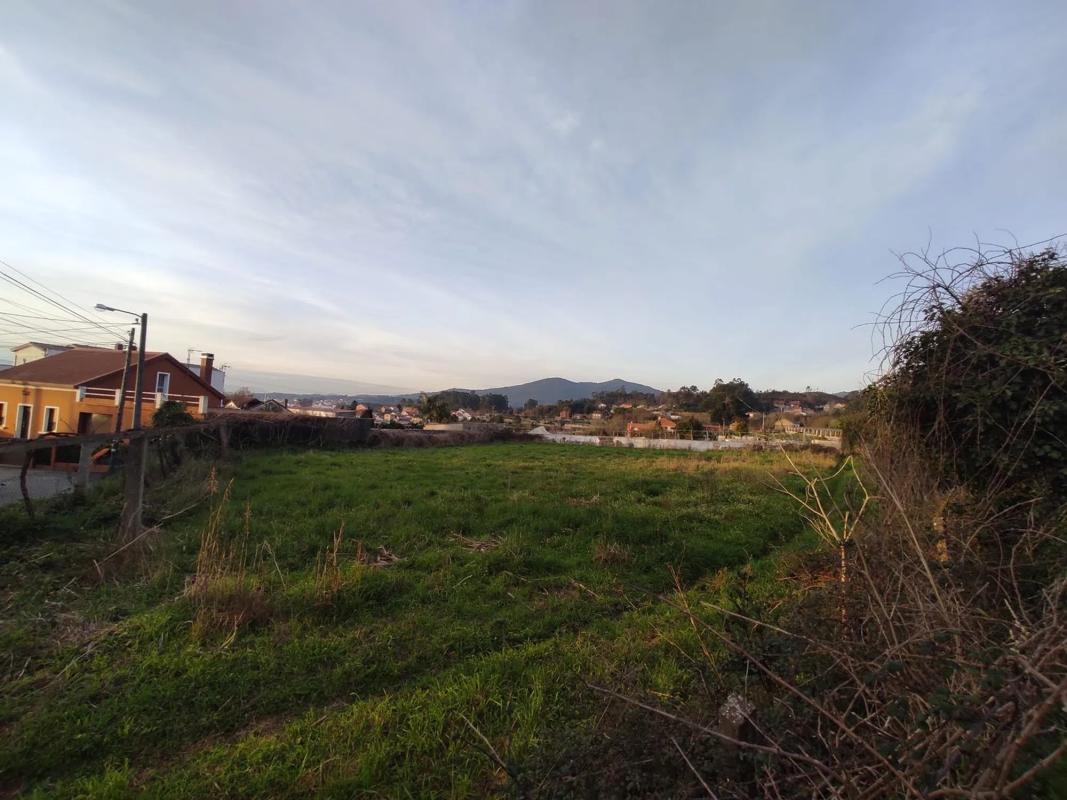 Terreno en venta en Vilagarcía de Arousa, Pontevedra photo 1