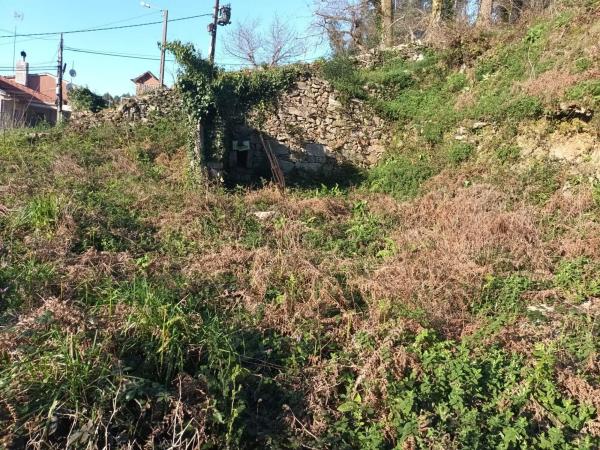 Terreno en Meis thumbnail 1
