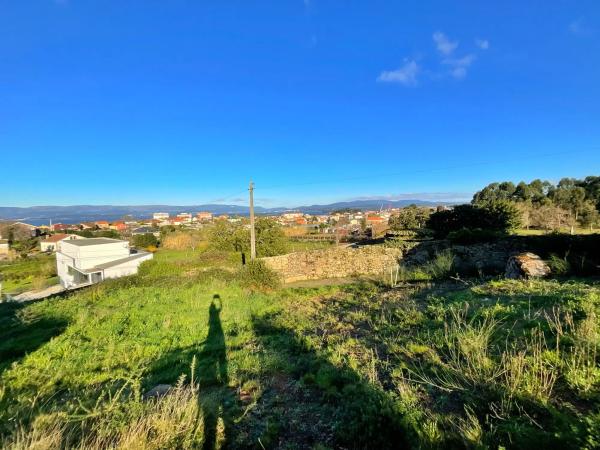 Terreno en calle Sobradelo photo 1