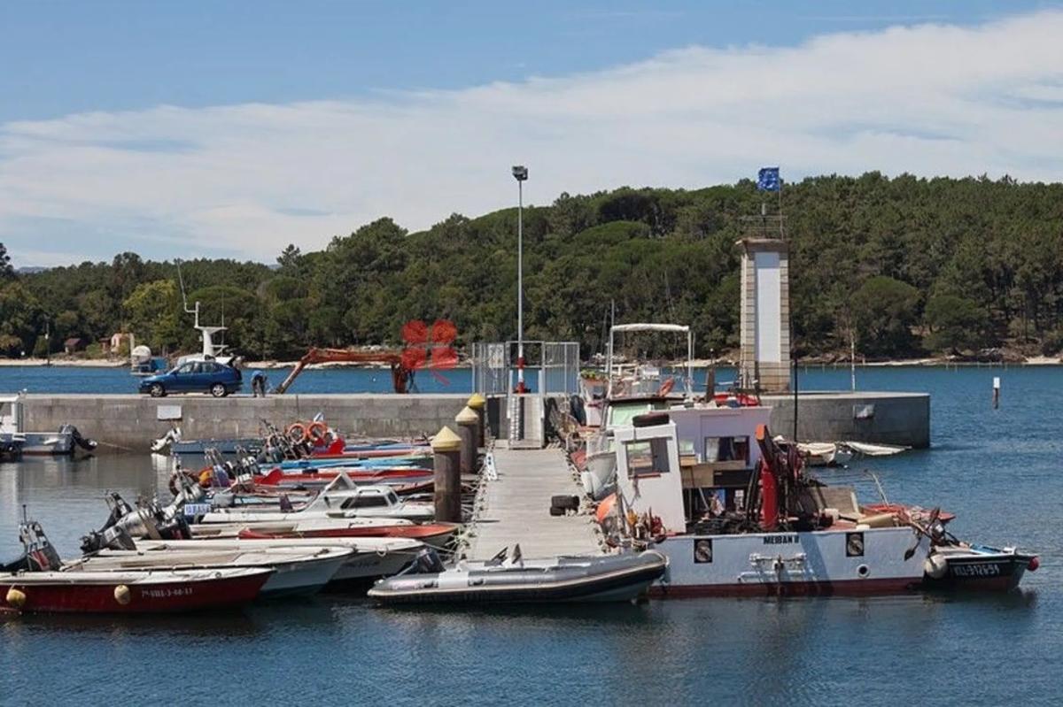 Terreno en venta en Vilagarcía de Arousa, Pontevedra photo 2