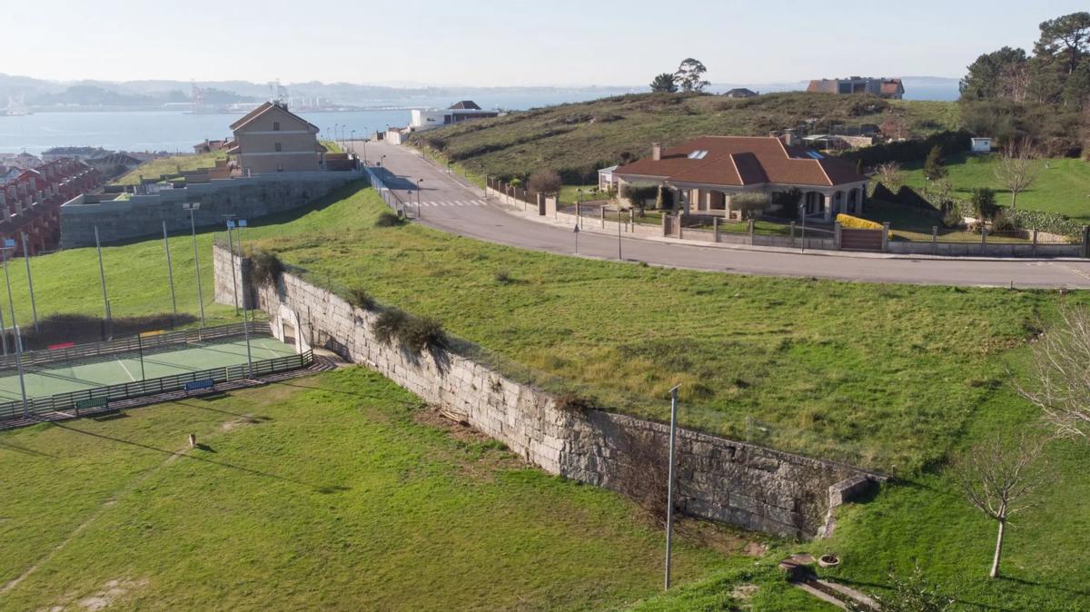 Terreno en venta en Vilagarcía de Arousa, Pontevedra photo 2