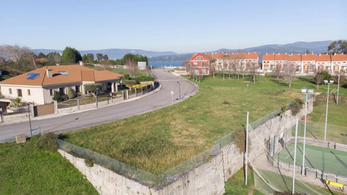 Terreno en venta en Vilagarcía de Arousa, Pontevedra photo 3