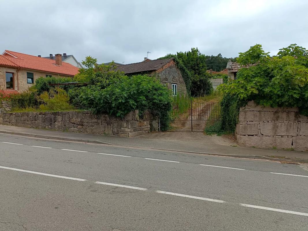 Land for sale in Sanxenxo, Pontevedra photo 1