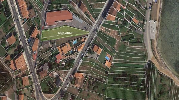 Terreno en calle Teniente Domínguez, 130 thumbnail 1