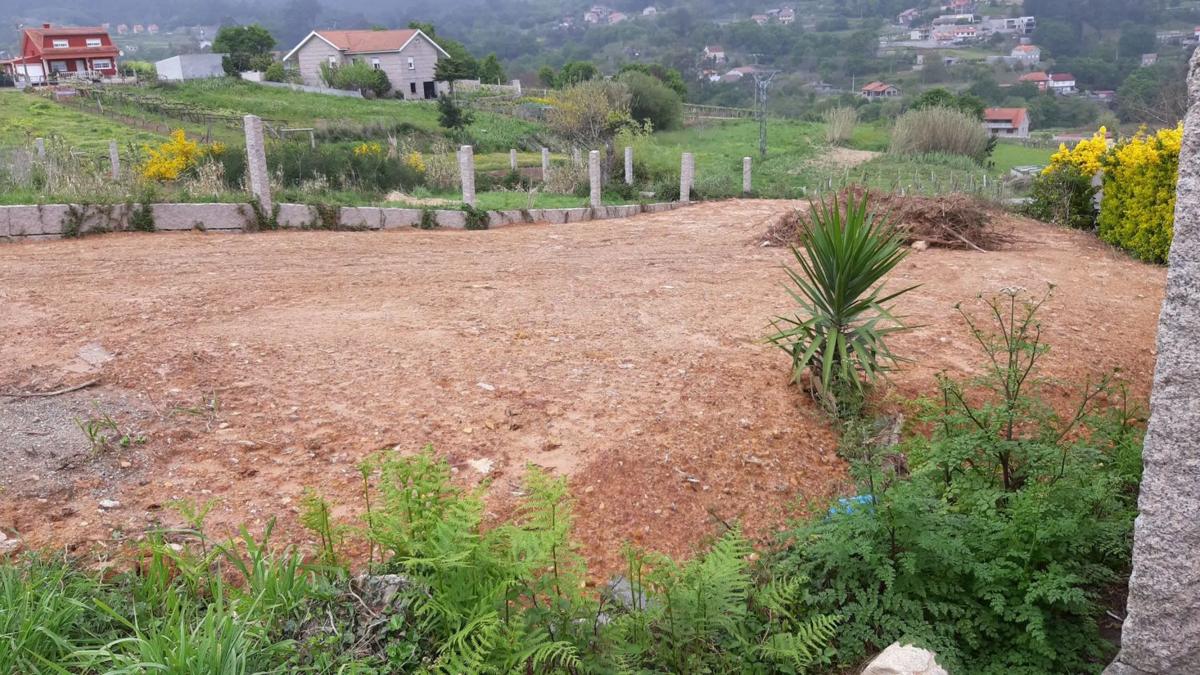 Land for sale in Vilaboa, Pontevedra photo 1