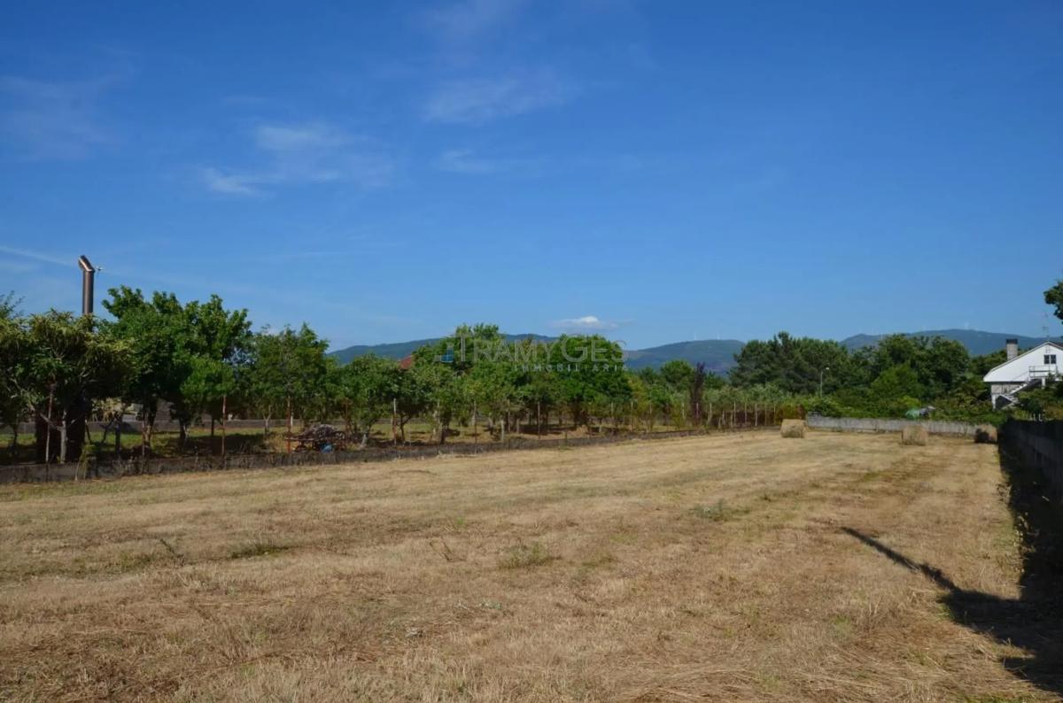 Terreno en venta en Tomiño, Pontevedra photo 1