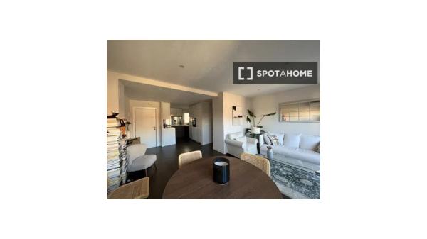 Apartment for rent in  C. de la Infanta Mercedes , Madrid photo 4