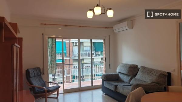 Apartment for rent in Carrer de la Indústria , Barcelona photo 1