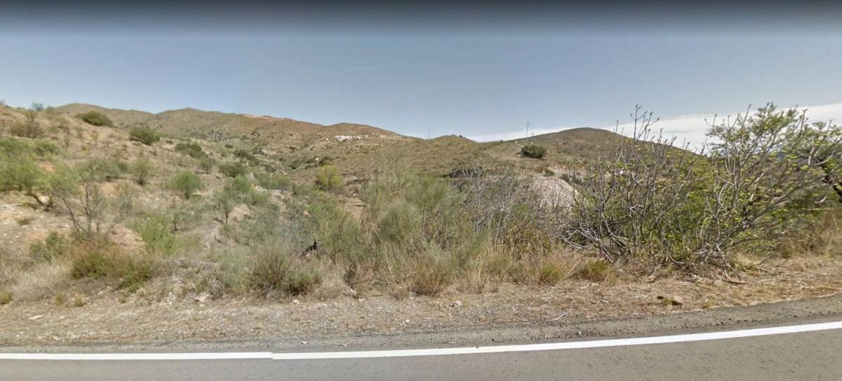 Terreno en venta en Benizalon, Almería photo 1