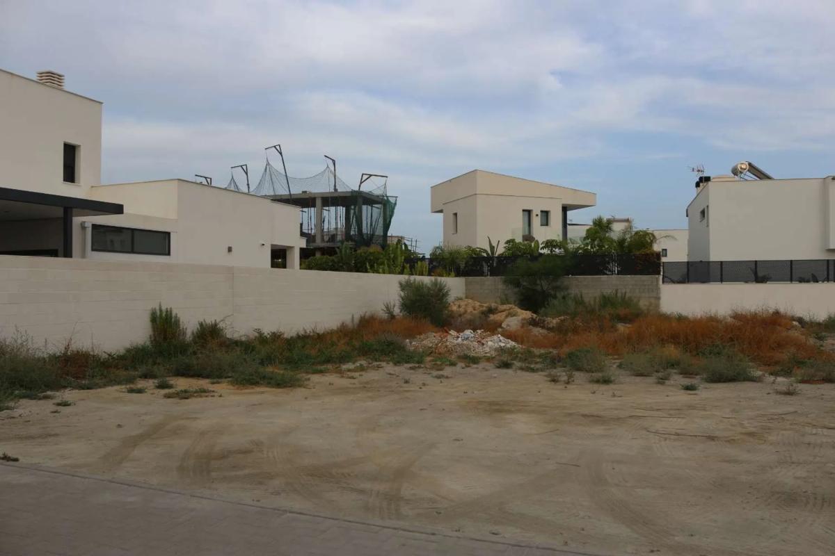 Terreno en venta en Vera, Almería photo 1