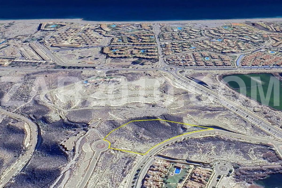Terreno en venta en Vera, Almería photo 1