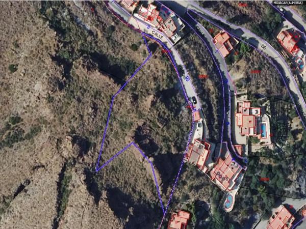 Terreno en calle Jilguero photo 2