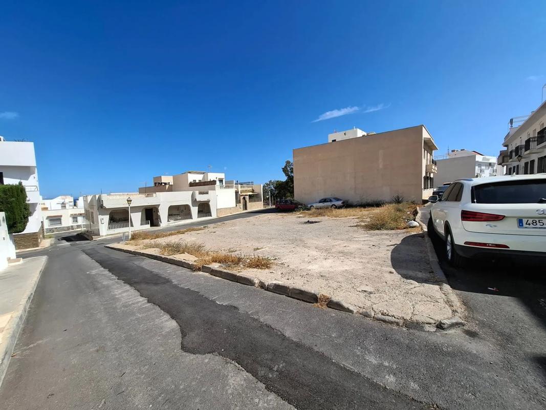 Terreno en venta en Carboneras, Almería photo 1