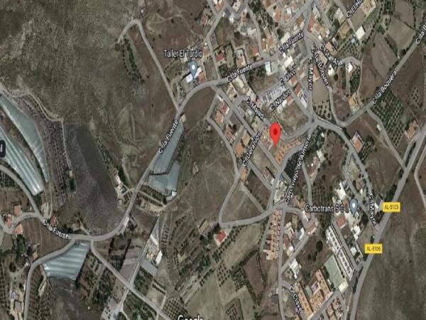 Terreno en calle Sorbas thumbnail 1