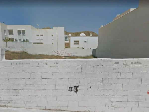 Terreno en calle Millares photo 1