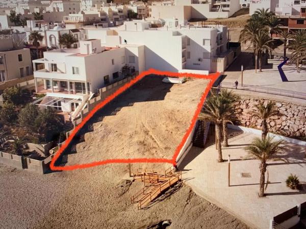 Terreno en calle Lecha s/n thumbnail 2