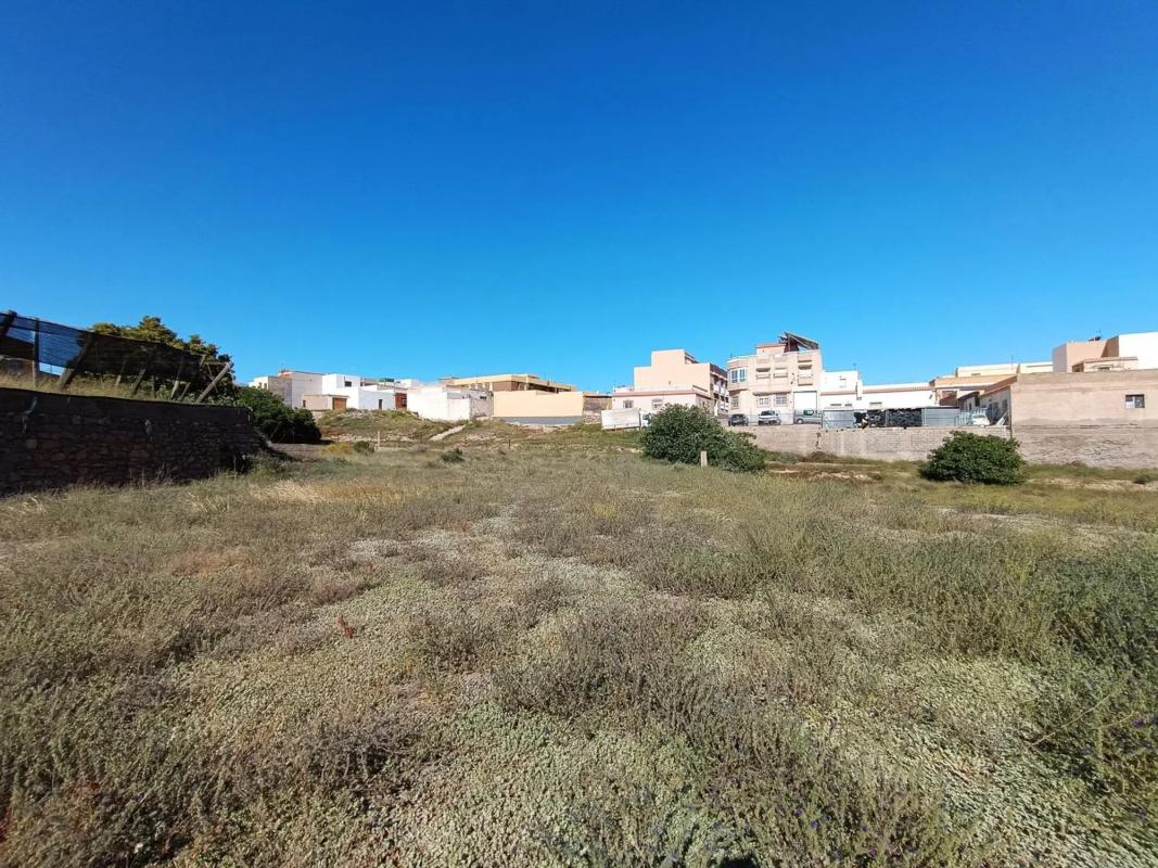 Terreno en venta en Adra, Almería photo 1