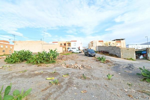 Terreno en Adra photo 1