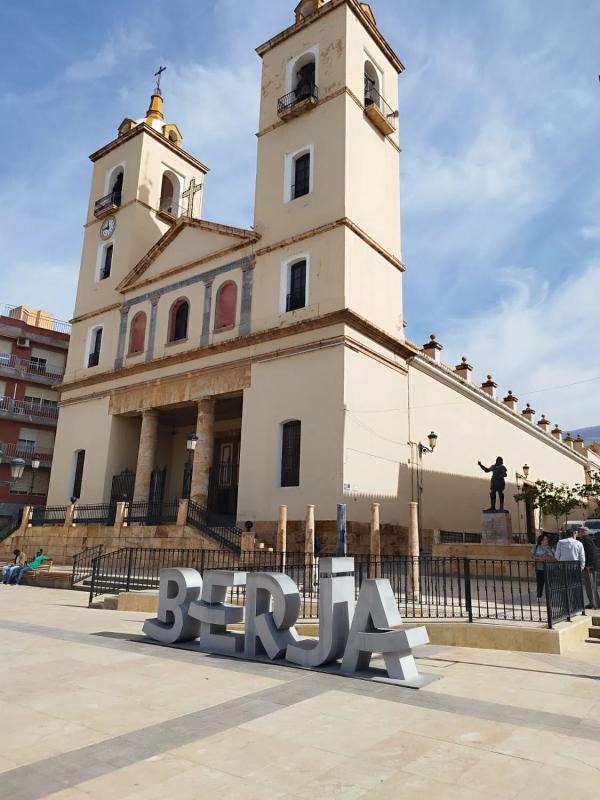 Terreno en venta en Berja, Almería photo 2