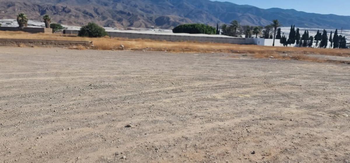 Terreno en venta en El Ejido, Almería photo 1