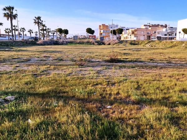 Terreno en avenida Mediterráneo photo 3
