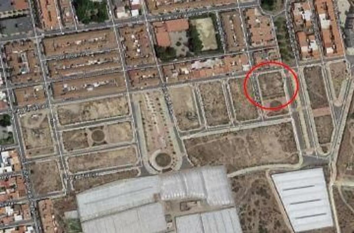 Terreno en venta en El Ejido, Almería photo 1