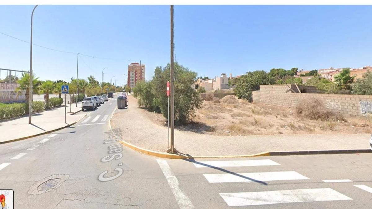 Działka na sprzedaż w El Ejido, Almería photo 1